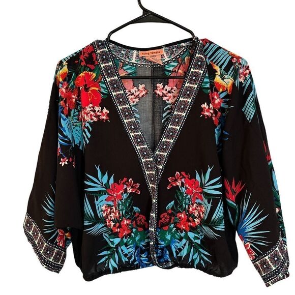 Flying Tomato Floral Print Faux Wrap Kimono Sleeved
Crop Top in Size Small EUC - Picture 1 of 9